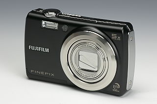 [買い物] FUJIFILM FinePix F100fd