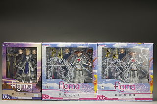 [買い物] figmaなのは，セイバー，桐葉，ヨルズ，あい，ディディー，ガランス，プレネールさん，SB-800，MB-D10