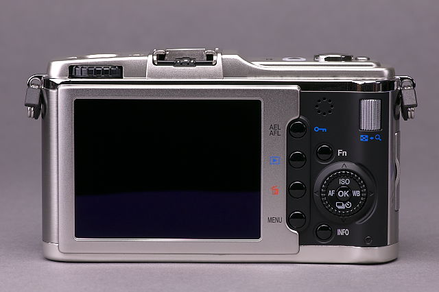 [DSCレビュー] OLYMPUS PEN E-P1 (外観編)