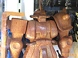 熟練の仏師が丁寧に手彫りで仕上げた　木製ザクII　サンプル - アキバBlog