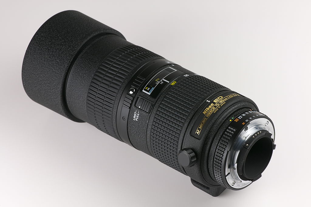 Nikon AF MICRO 70-180mm F4.5-5.6D ED