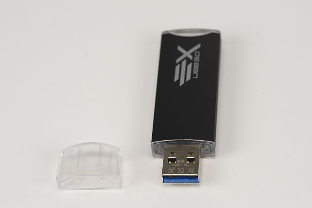 [PCレビュー] USB3.0対応 USBハブ，USBメモリ，カードリーダ