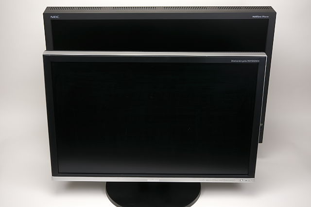 [PCレビュー] NEC 29.8型液晶ディスプレイ MultiSync LCD-PA301W