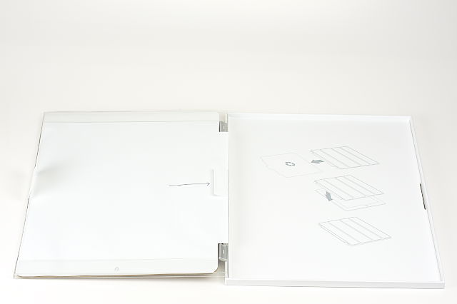 [ガジェットレビュー] Apple iPad 2，iPad Smart Cover，simplism スマートバックカバー