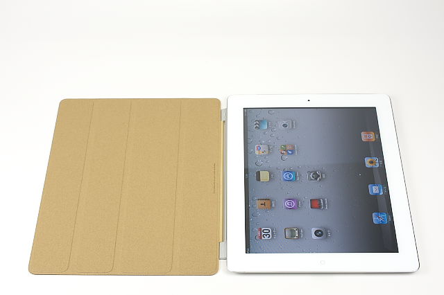 [ガジェットレビュー] Apple iPad 2，iPad Smart Cover，simplism スマートバックカバー