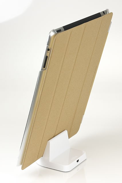 [ガジェットレビュー] Apple iPad 2，iPad Smart Cover，simplism スマートバックカバー